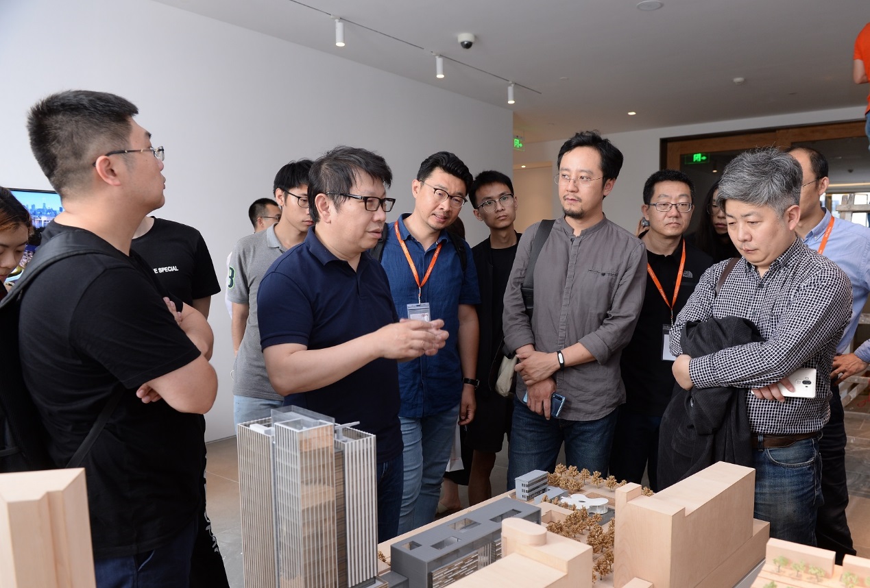 来访联合结业设计高校师生旅行bb电子游戏官网办公空间